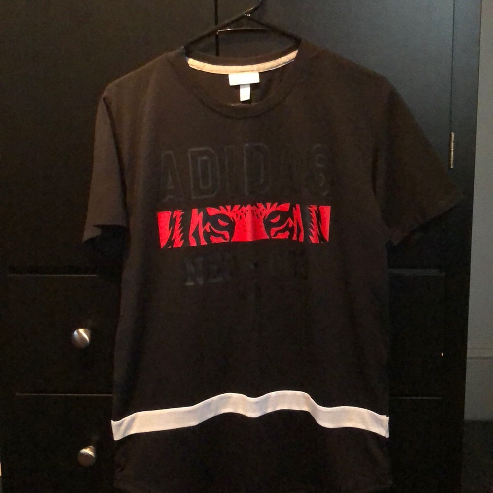 Adidas Neo T shirt